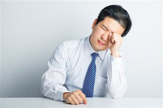 长期伏案工作的危害和预防
